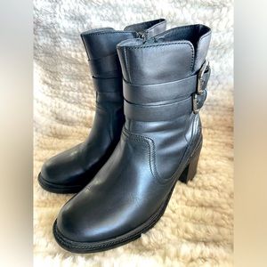 Santana Canada Booties